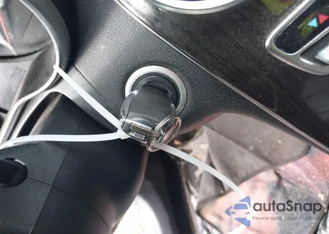 2017 Mercedes-Benz C 300 4Matic/Luxury 4Matic из США, поврежденный, VIN 55SWF4KB4HU220347